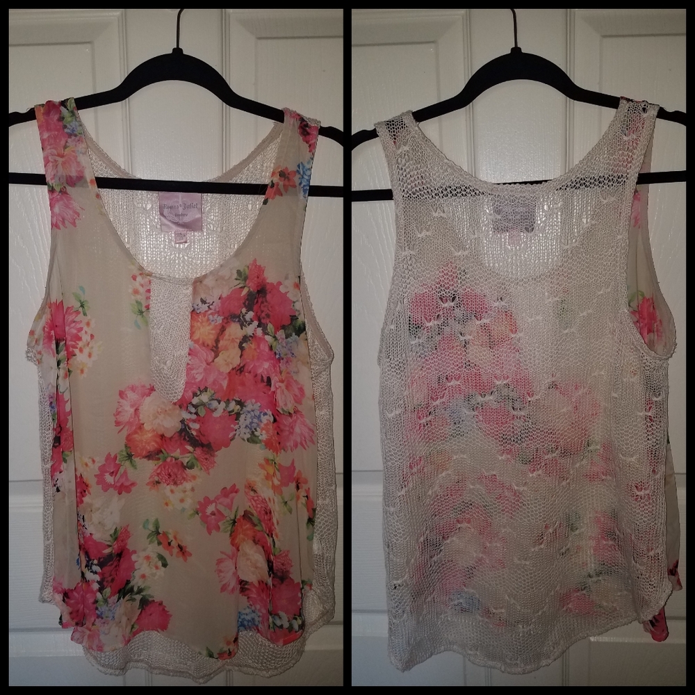 NWOT Romeo & Juliet Couture top - Picture 1 of 1